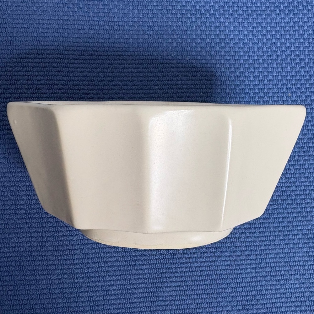 USA 447 Cream Ceramic Planter Vintage